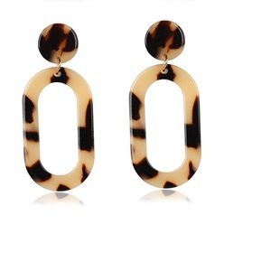 Jewelry - NWT STATEMENT ACRYLIC DROP DANGLE RESIN EARRINGS Jewelry - NWT STATEMENT ACRYLIC DROP DANGLE RESIN EARRINGS